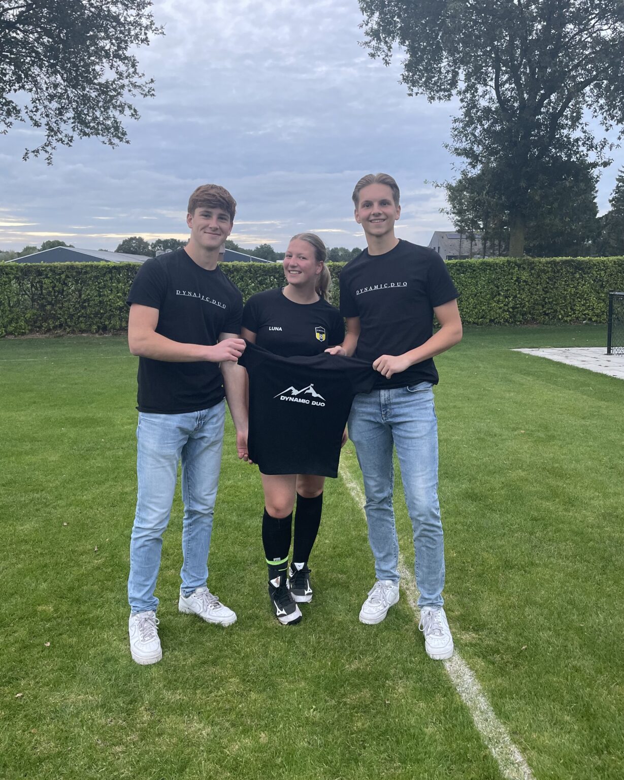 D7CD4CA6-0632-42C3-9173-ADBDD4513983